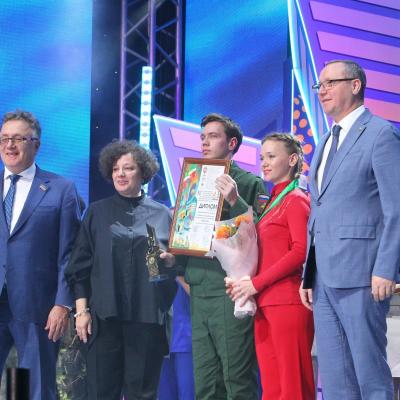 Команда АО «Аммоний» заняла первой место на фестивале творческой работающей молодежи "Наше время-Безнен Заман"